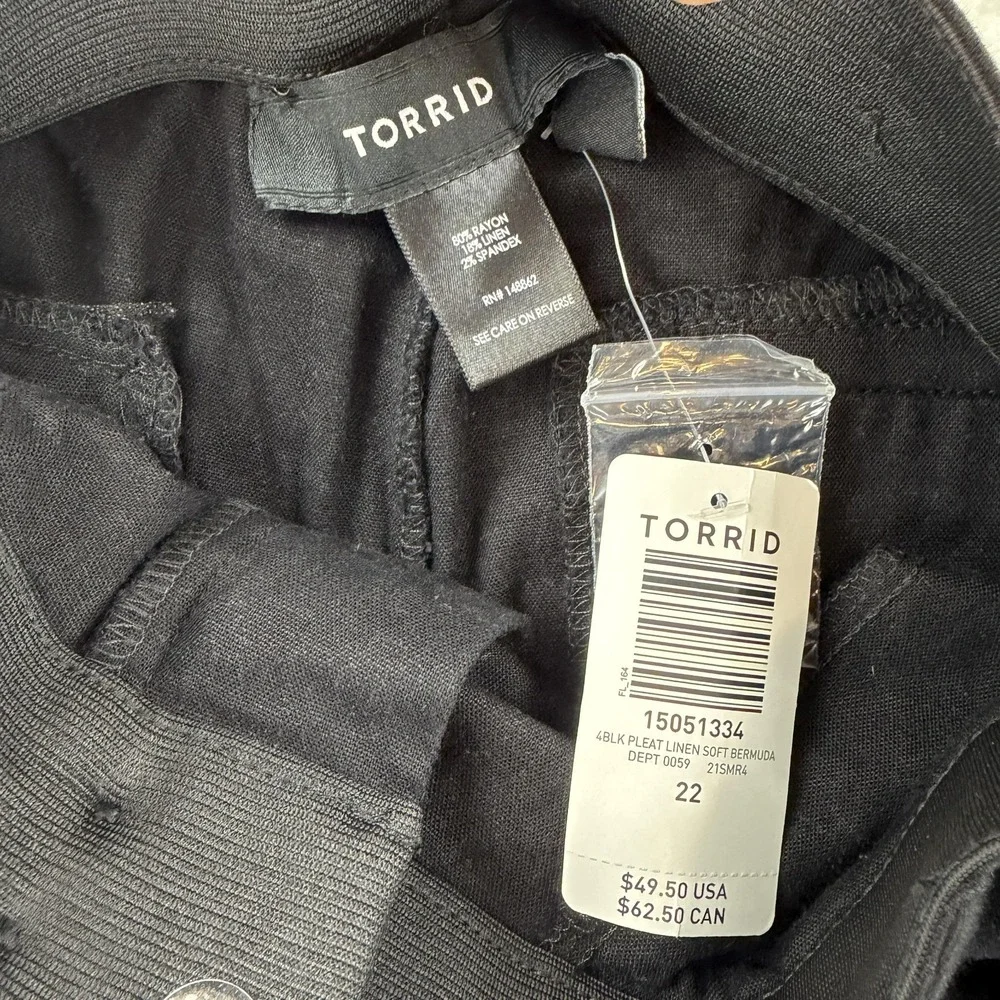 Torrid Bermuda Shorts Womens 22 Black Pleat Linen Soft Plus Size‎ Stretch NWT